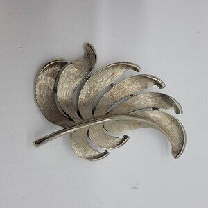 Vintage Signed‎ JJ Leaf Pin Brooch Autumn Fall